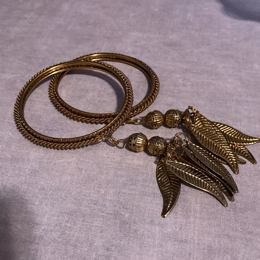Royal Inspired Bangles Set - Picture 4 of 16
